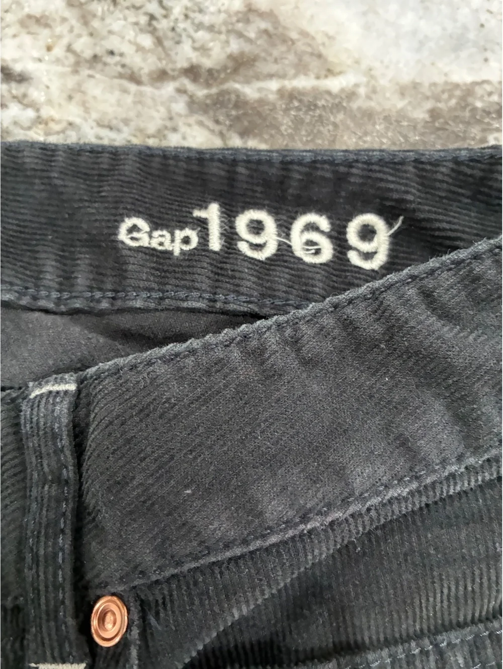 Women’s Gap 1969 Sexy Boot Black size 10 Corduroy Pants
